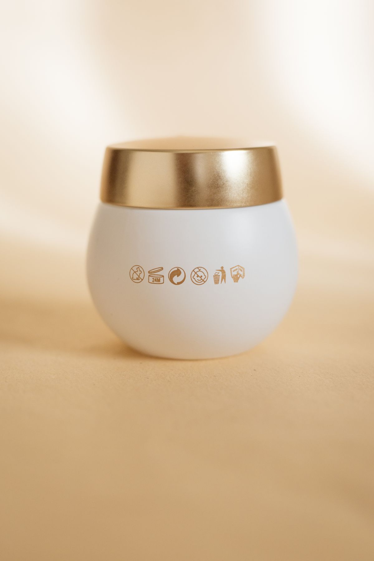 Product photo · 4:5